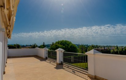 Resale - House - Detached Villa - Marbella - Guadalmina Alta