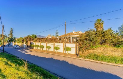 Resale - House - Detached Villa - Estepona - Bel Air