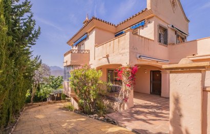 Resale - House - Detached Villa - Marbella - La Mairena