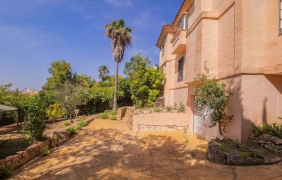 Resale - House - Detached Villa - Marbella - La Mairena