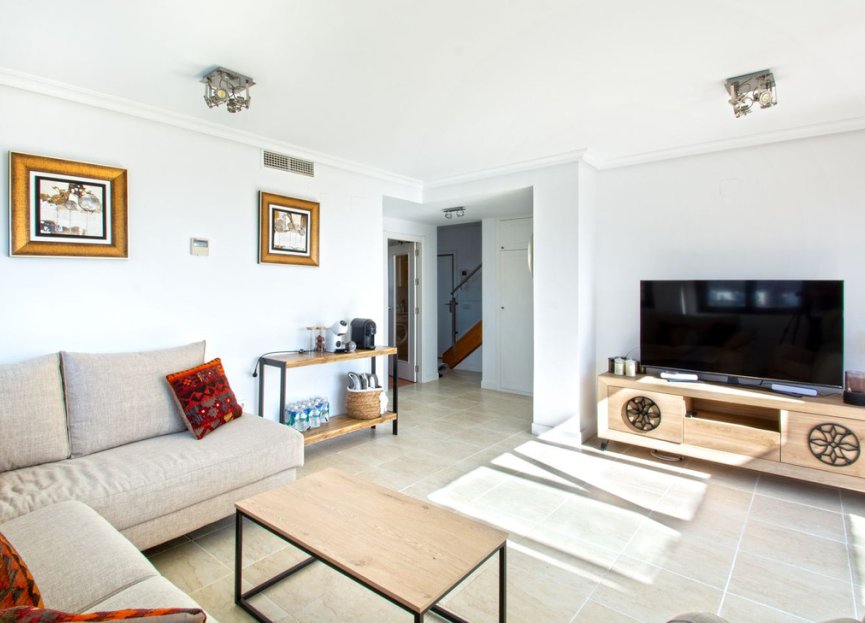 Resale - Apartment - Penthouse - Estepona - Selwo