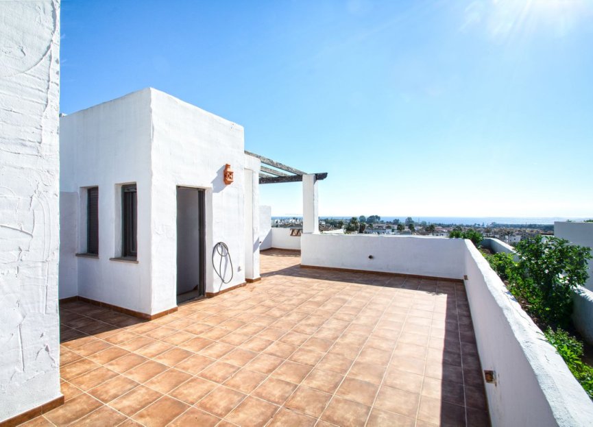 Resale - Apartment - Penthouse - Estepona - Selwo