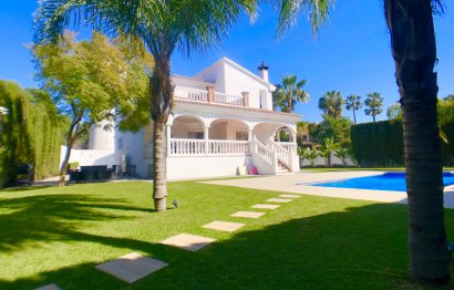 Resale - House - Detached Villa - Marbella - Nueva Andalucia