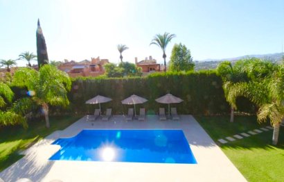 Resale - House - Detached Villa - Marbella - Nueva Andalucia