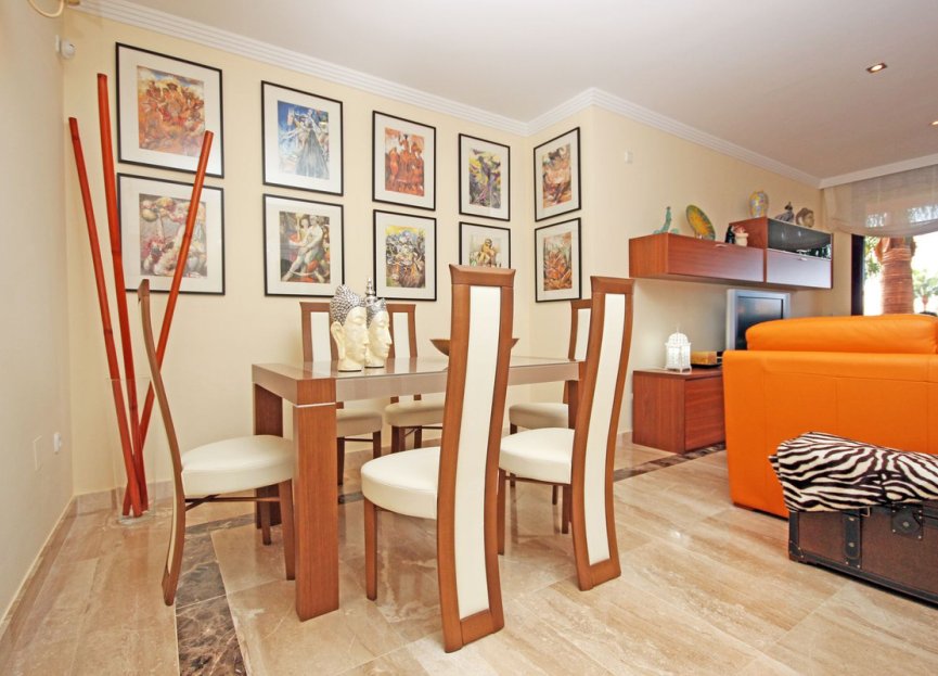 Resale - Apartment - Middle Floor Apartment - Estepona - New Golden Mile