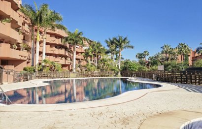 Resale - Apartment - Middle Floor Apartment - Estepona - New Golden Mile