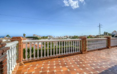 Resale - House - Detached Villa - Benalmádena - Benalmadena Centro