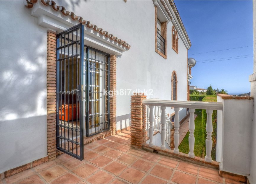 Resale - House - Detached Villa - Benalmádena - Benalmadena Centro