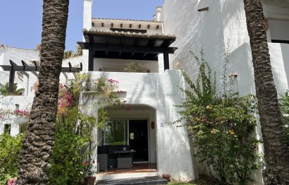 Resale - House - Townhouse - Estepona - Costalita