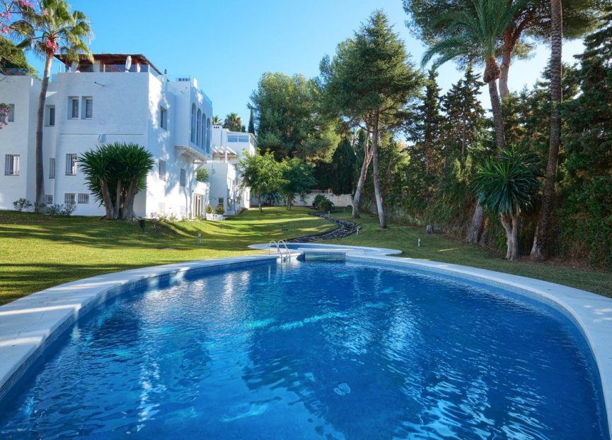 Resale - House - Detached Villa - Marbella - Nueva Andalucia