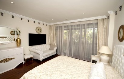 Resale - Apartment - Ground Floor Apartment - Marbella - Puerto Banús