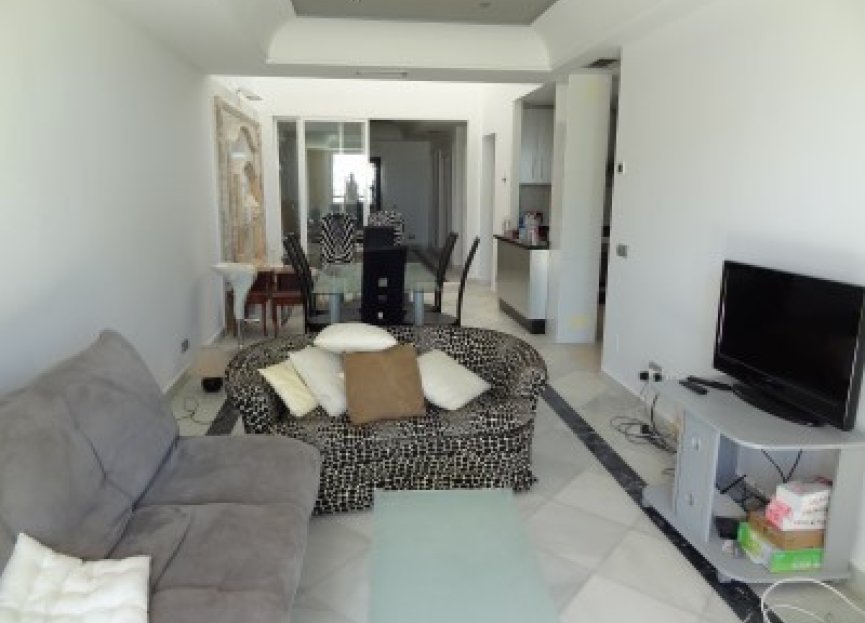 Resale - Apartment - Ground Floor Apartment - Marbella - Puerto Banús