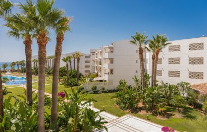 Resale - Apartment - Middle Floor Apartment - Marbella - Puerto Banús