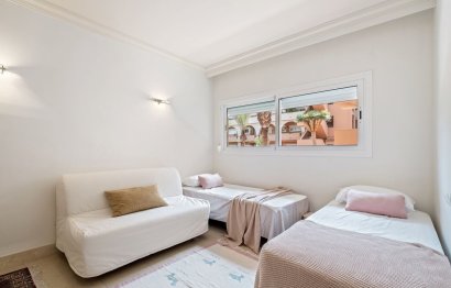 Resale - Apartment - Ground Floor Apartment - Marbella - Nueva Andalucia