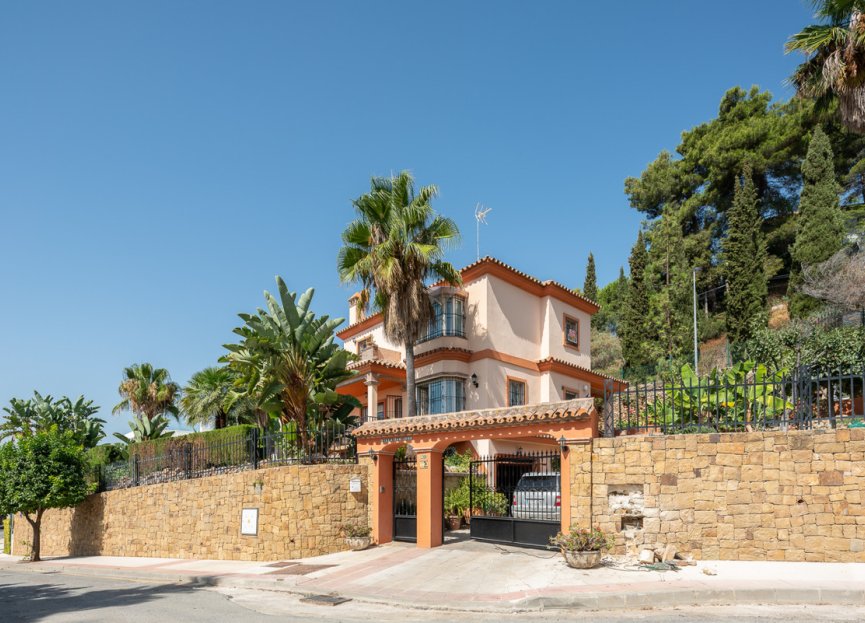 Resale - House - Marbella