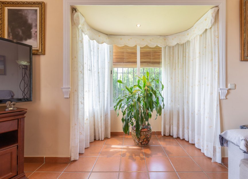 Resale - House - Marbella