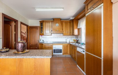 Resale - House - Marbella