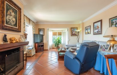 Resale - House - Marbella