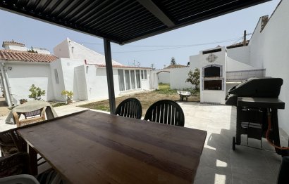 Resale - House - Detached Villa - Estepona