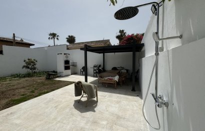 Resale - House - Detached Villa - Estepona