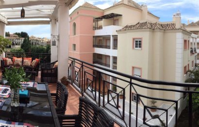 Resale - Apartment - Middle Floor Apartment - Marbella - Nueva Andalucia