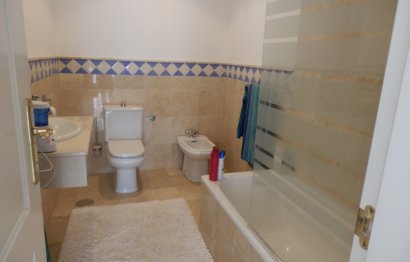 Resale - Apartment - Middle Floor Apartment - Marbella - Nueva Andalucia