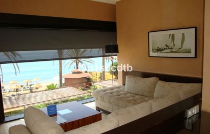 Resale - Apartment - Middle Floor Apartment - Marbella - Puerto Banús