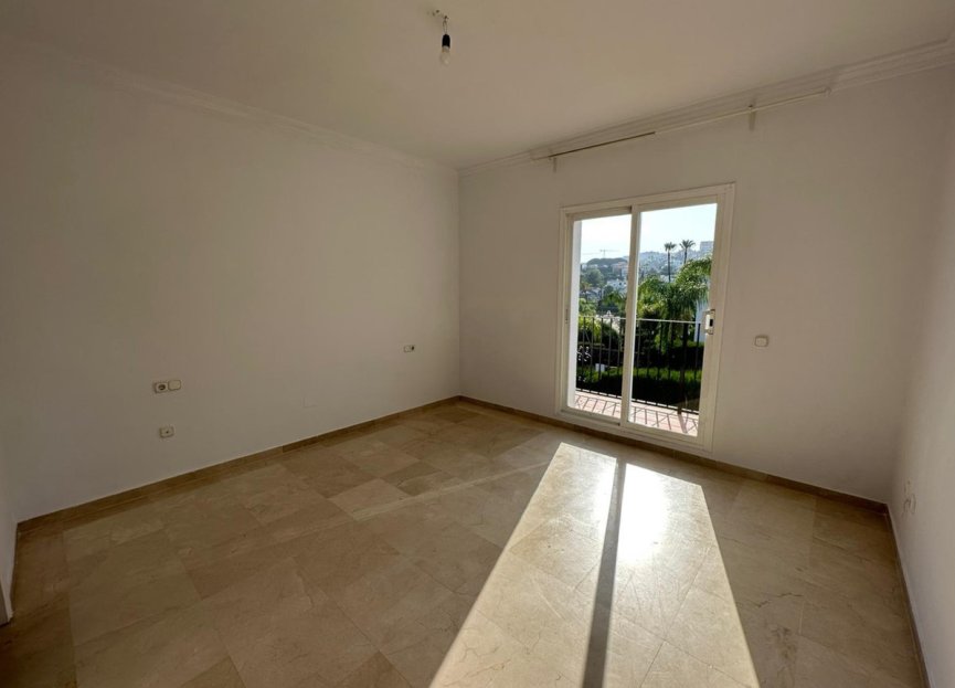 Resale - House - Detached Villa - Marbella - Nueva Andalucia