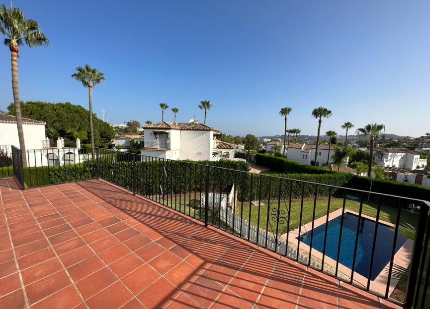 Resale - House - Detached Villa - Marbella - Nueva Andalucia