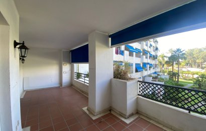 Resale - Apartment - Middle Floor Apartment - Marbella - Puerto Banús