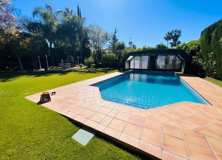 Resale - House - Detached Villa - Marbella - Nueva Andalucia