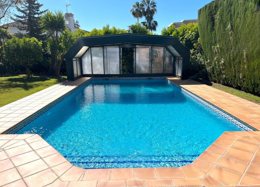 Resale - House - Detached Villa - Marbella - Nueva Andalucia