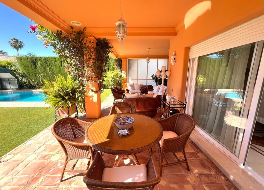 Resale - House - Detached Villa - Marbella - Nueva Andalucia