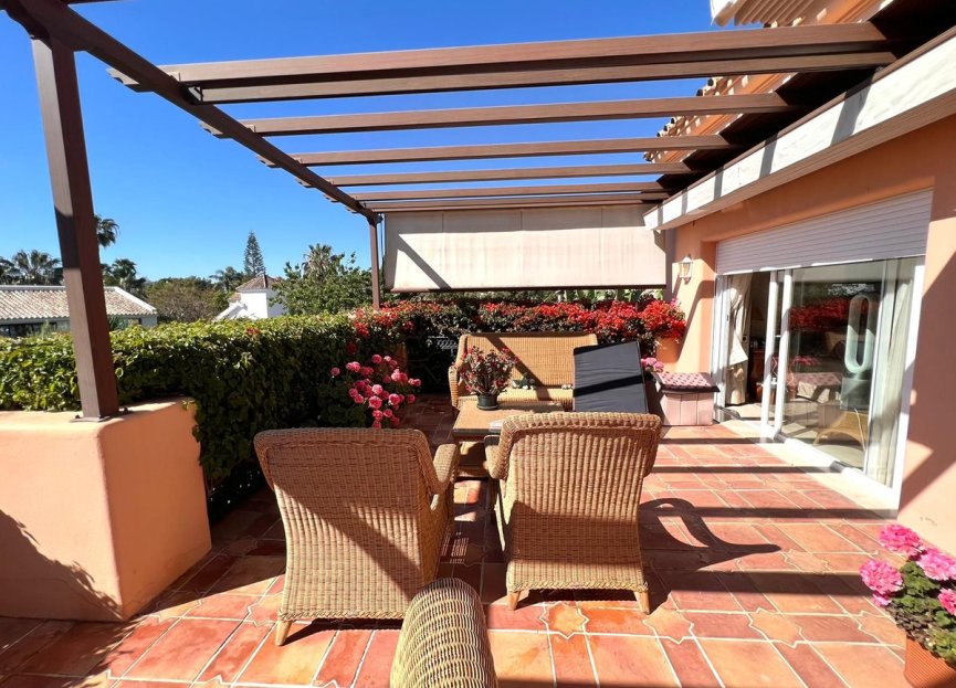 Resale - House - Detached Villa - Marbella - Nueva Andalucia