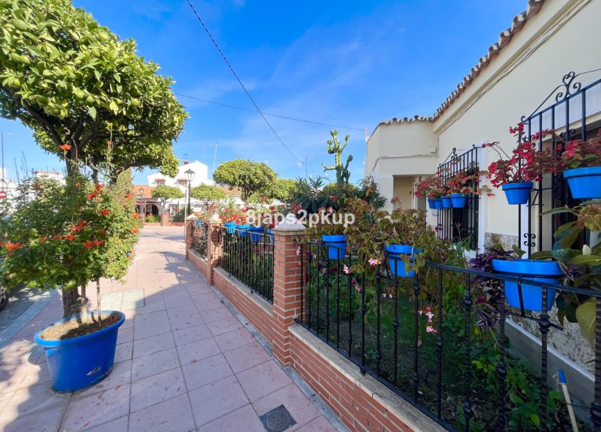 Resale - House - Townhouse - Estepona - Estepona Centro