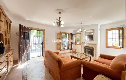 Resale - House - Townhouse - Estepona - Estepona Centro