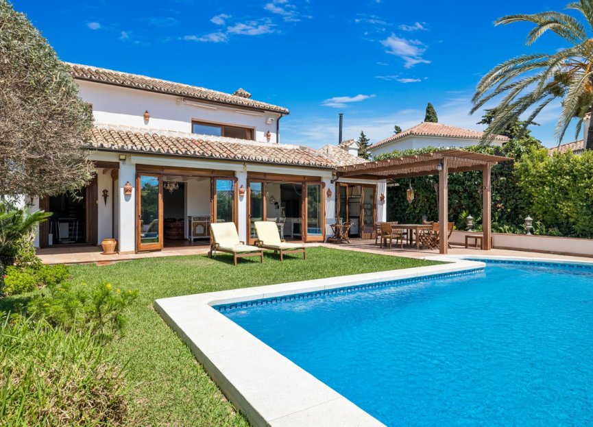 Resale - House - Detached Villa - Marbella - Marbesa