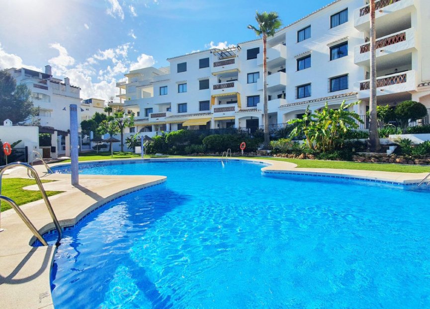 Resale - Apartment - Middle Floor Apartment - Benalmádena - Benalmadena Costa