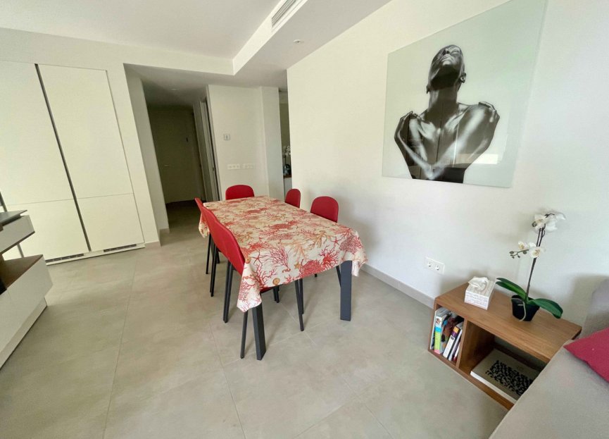 Resale - Apartment - Middle Floor Apartment - Marbella - Puerto Banús