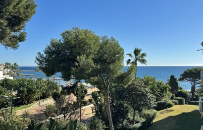 Resale - Apartment - Middle Floor Apartment - Marbella - Puerto Banús