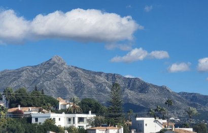 Resale - House - Detached Villa - Marbella - Nueva Andalucia