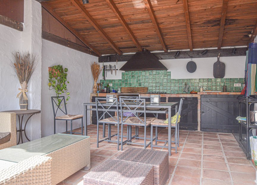 Resale - House - Semi-Detached House - Estepona - Estepona Centro