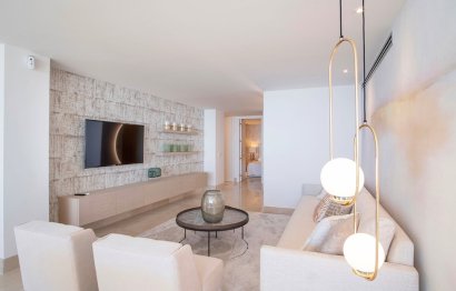 Resale - Apartment - Middle Floor Apartment - Estepona - Estepona Centro