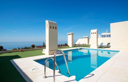 Resale - Apartment - Middle Floor Apartment - Estepona - Estepona Centro