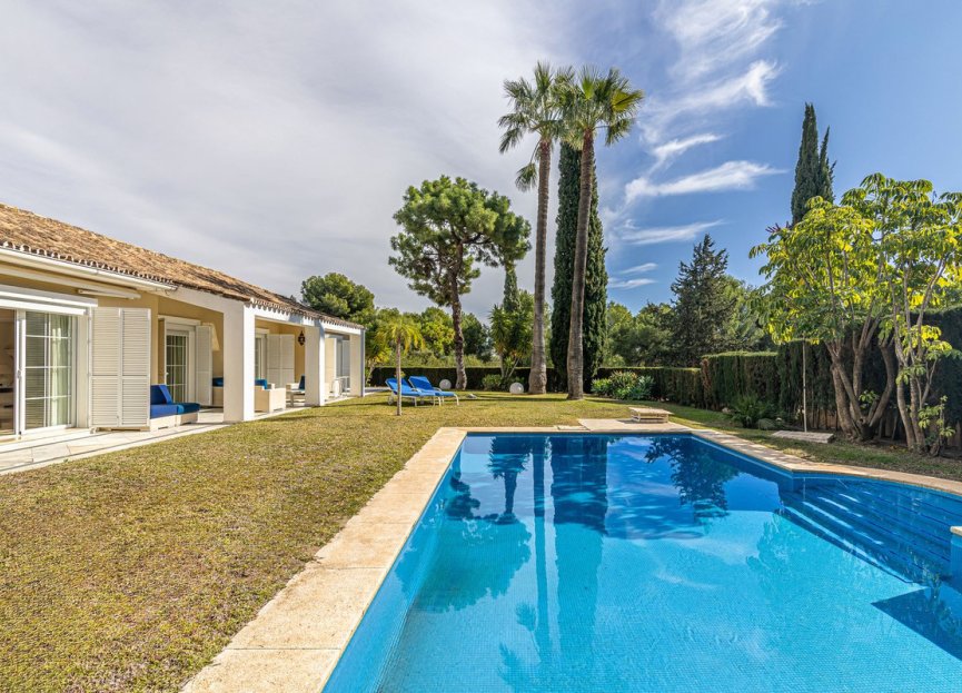 Resale - House - Detached Villa - Marbella - Sierra Blanca