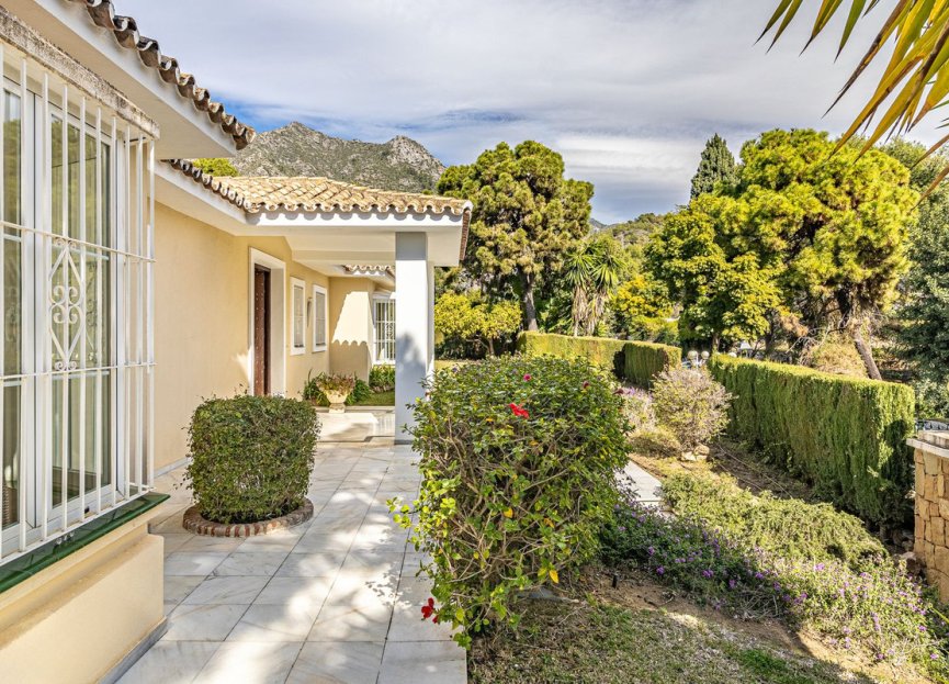 Resale - House - Detached Villa - Marbella - Sierra Blanca