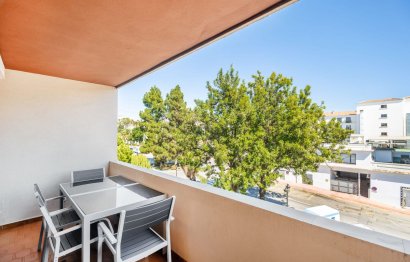 Resale - Apartment - Middle Floor Apartment - Marbella - Nueva Andalucia