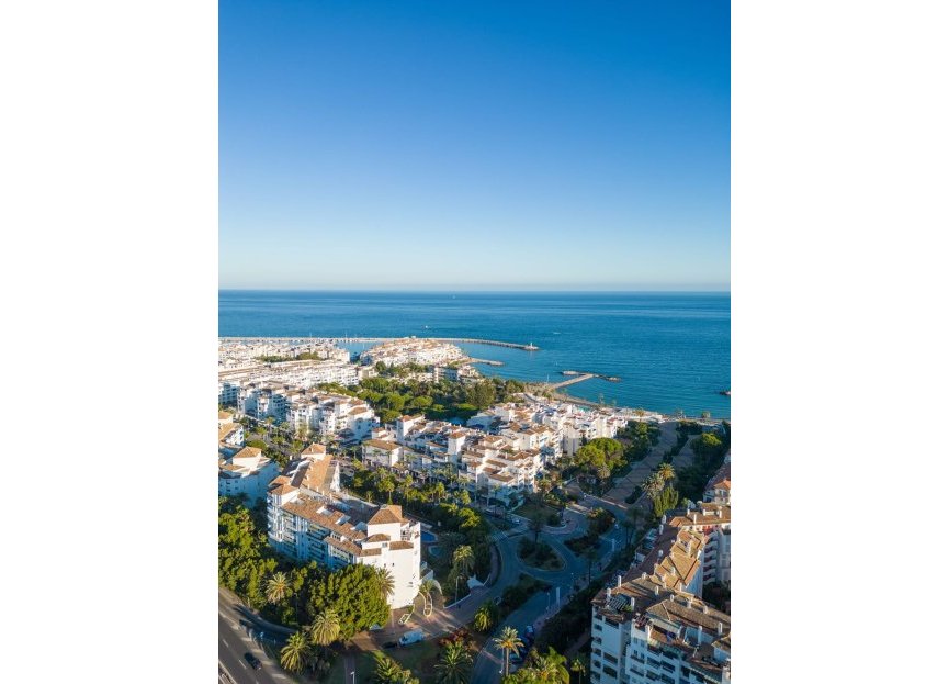 Resale - Apartment - Middle Floor Apartment - Marbella - Nueva Andalucia