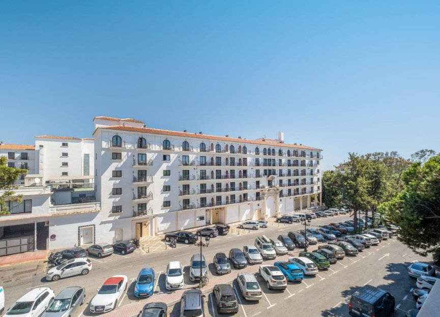 Resale - Apartment - Middle Floor Apartment - Marbella - Nueva Andalucia