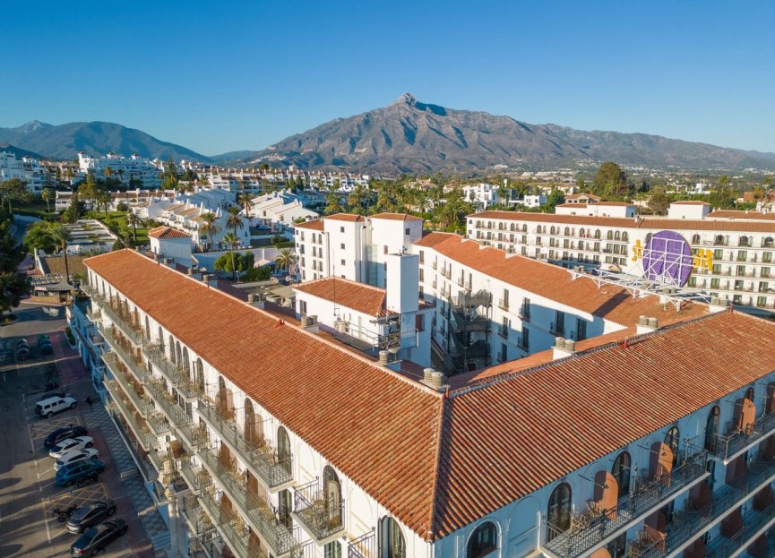 Resale - Apartment - Middle Floor Apartment - Marbella - Nueva Andalucia